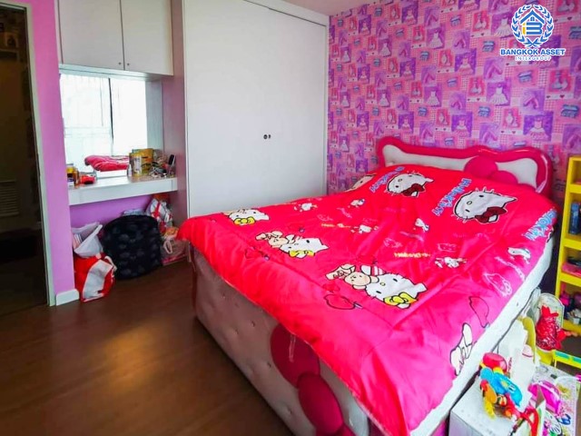 ทาวน์เฮ้าส์มือสอง นนทบุรี ม.ทาวน์อเวนิวเมิร์จ รัตนาธิเบศร์ เนื้อที่กว้าง 20 ตร.ว. ฟังก์ชัน 3 ห้องนอน 3 ห้องน้ำ ที่จอดรถ 2 คัน บ้านคุณภาพจาก Sansiri สภาพสวย ภายในตกแต่งโมเดิร์น ตั้งอยู่บนทำเลแห่งการเดินทาง ใกล้รถไฟฟ้าสายสีม่วง "สถานีสามแยกบางใหญ่" และทางด่วน "ศรีรัช" จองเลย!